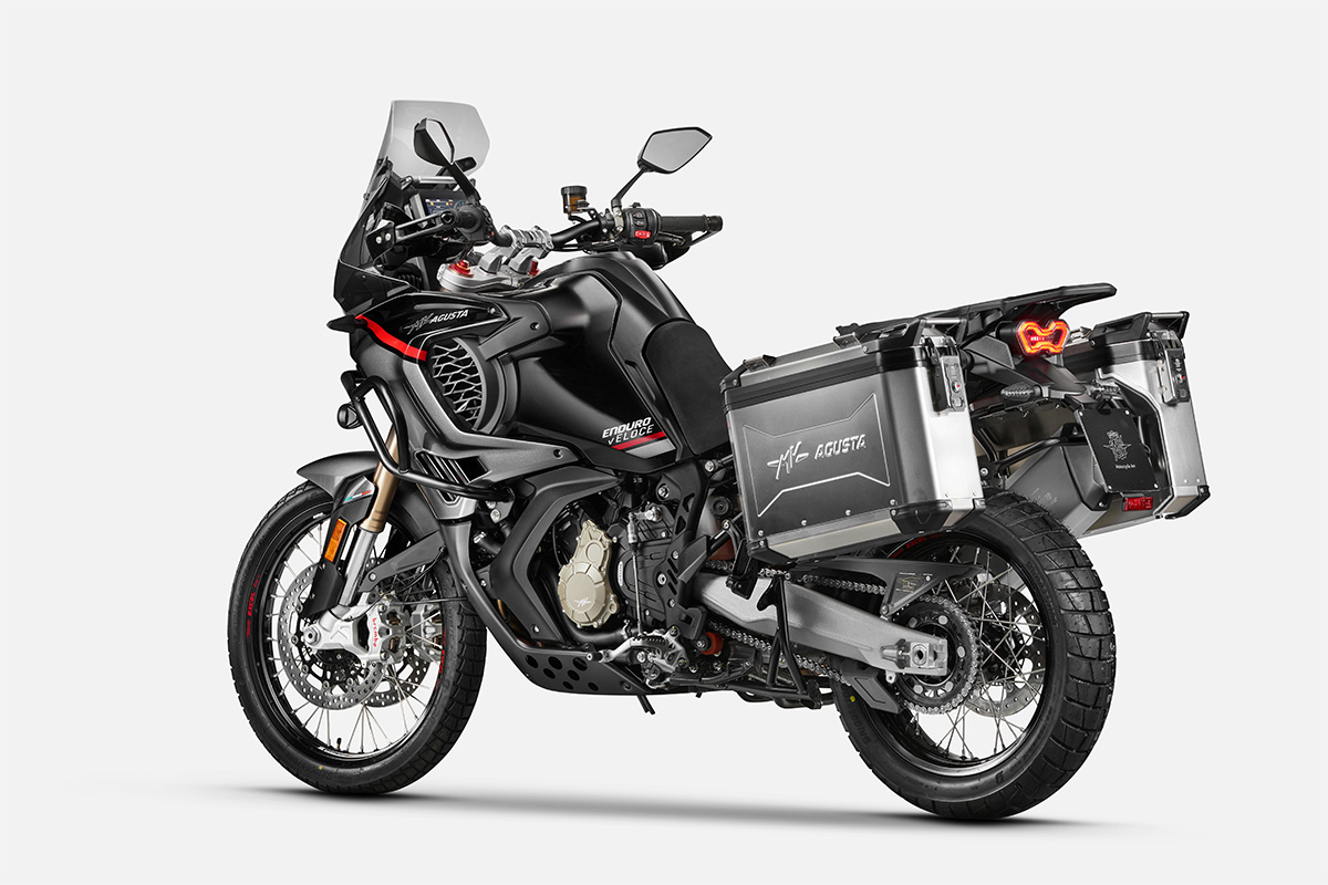 enduro-veloce-black-_0000_ENDURO VELOCE MY26_BLACK 33398